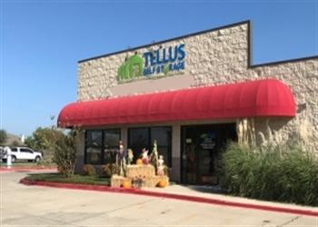 Get a “Living On The Road” Checklist with Tellus Self Storage