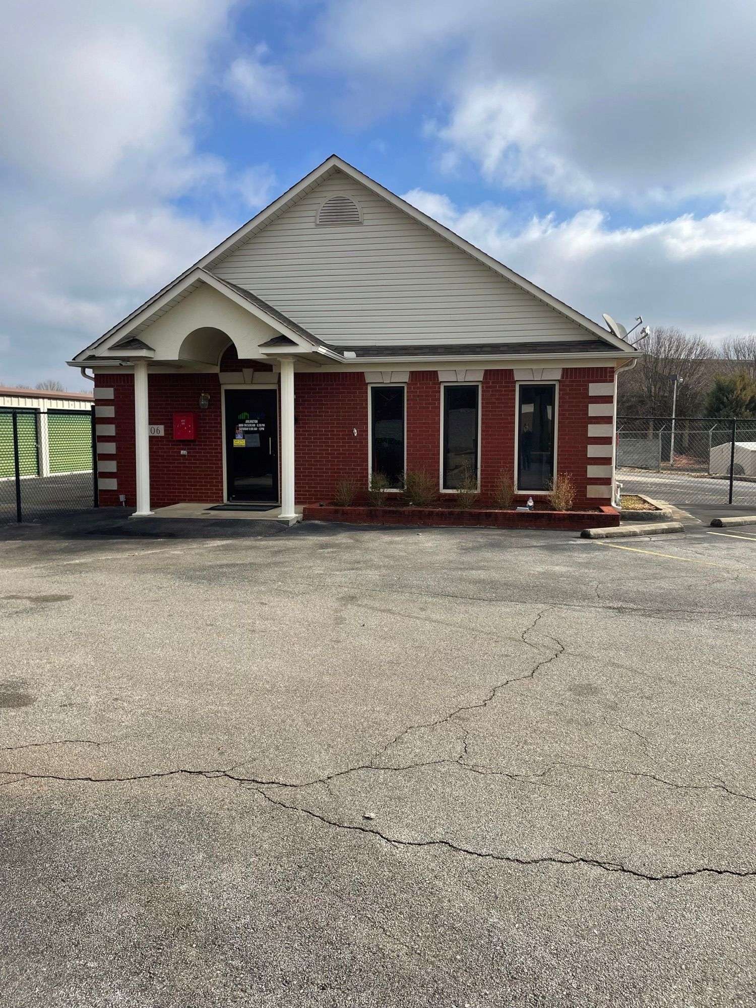 Tellus Self Storage - Arlington