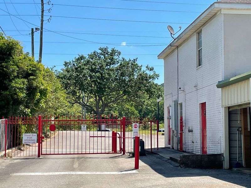 Tellus Self Storage - Daphne