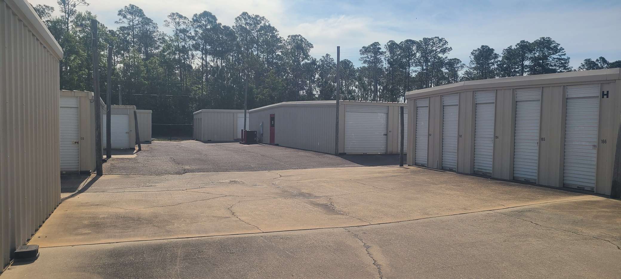 Tellus Self Storage - Dedeaux East