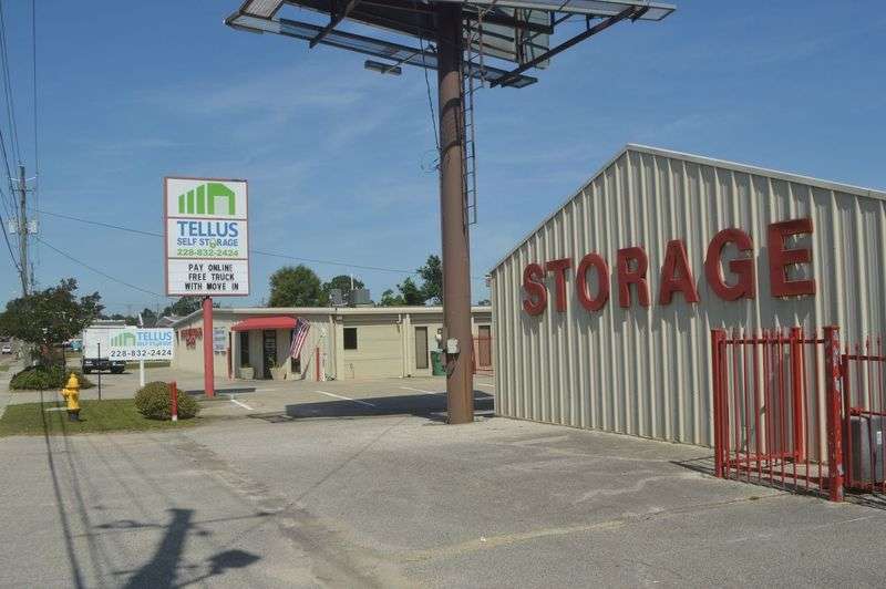 Tellus Self Storage - Dedeaux West