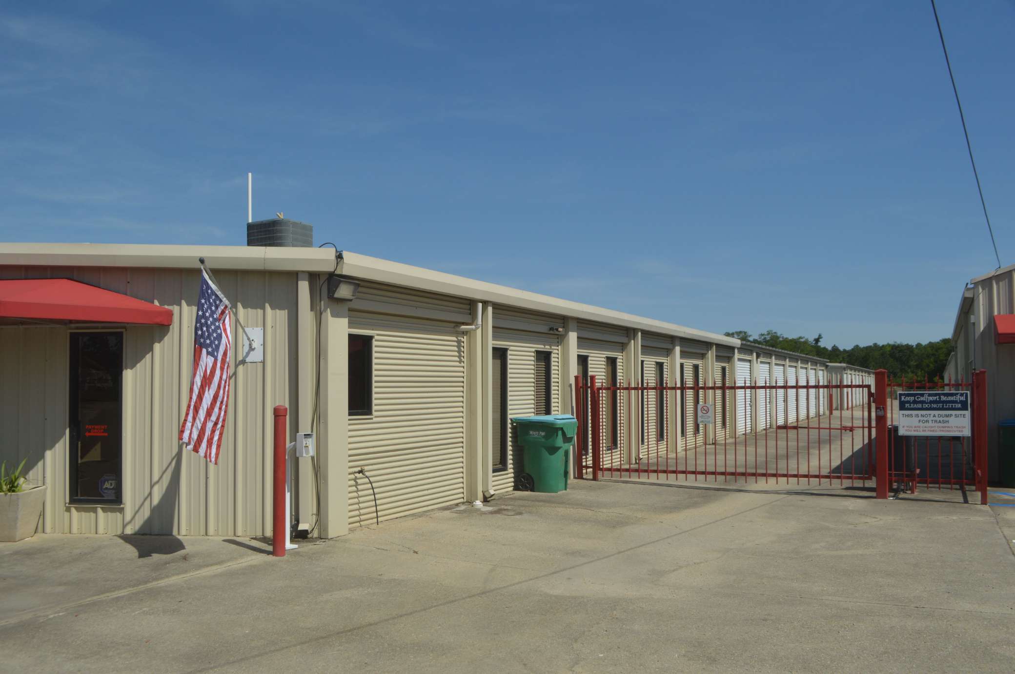 Tellus Self Storage - Dedeaux West